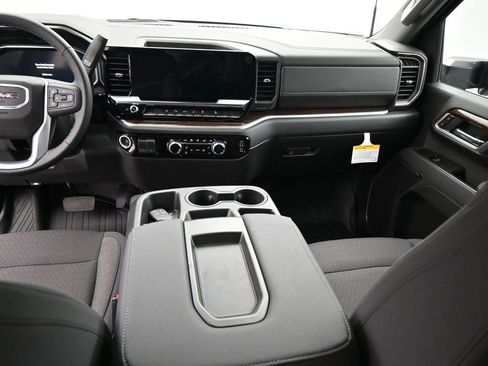 New 2026 GMC Sierra 3500 SLE image 24