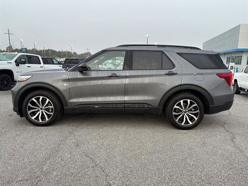 Used 2022 Ford Explorer ST-Line w/ Class IV Trailer Tow Package image 4