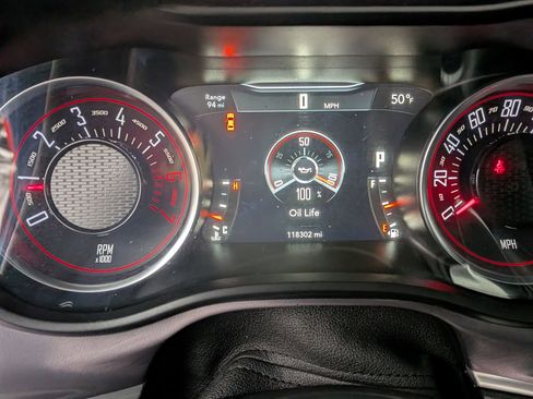 Used 2019 Dodge Challenger R/T image 24