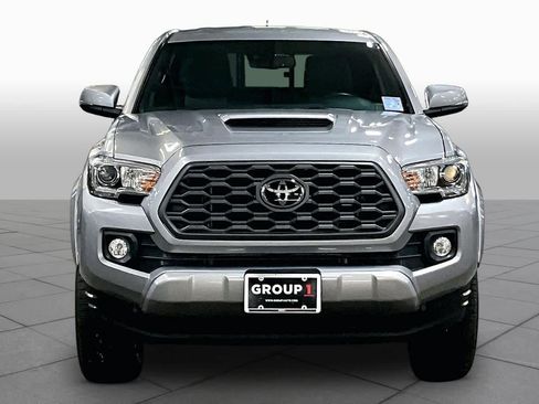 Used 2020 Toyota Tacoma TRD Sport w/ Technology Package AWD/4WD image 4