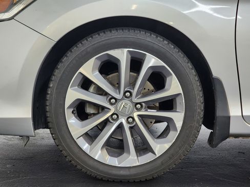 Used 2015 Honda Accord Sport image 28