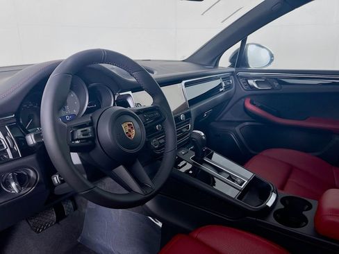 New 2026 Porsche Macan S image 4