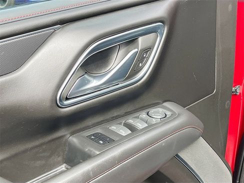 Used 2023 Chevrolet Suburban RST w/ Luxury Package image 17