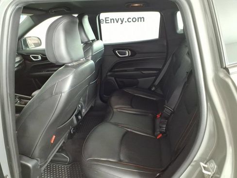 Used 2023 Jeep Compass Trailhawk AWD/4WD image 9