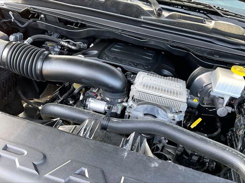 Used 2024 RAM 1500 Laramie image 32