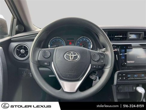 Used 2018 Toyota Corolla L image 16
