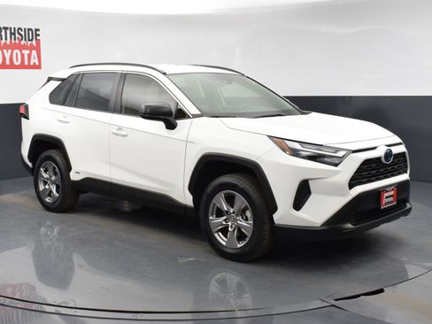 Used 2023 Toyota RAV4 LE image 6