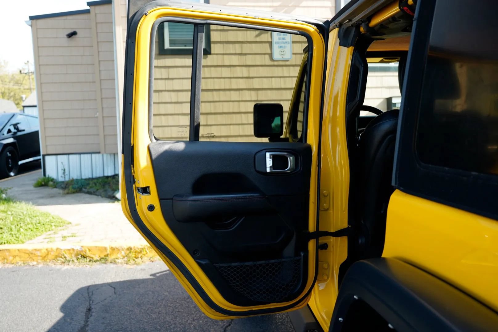 Used 2021 Jeep Wrangler Unlimited Rubicon AWD/4WD image 25