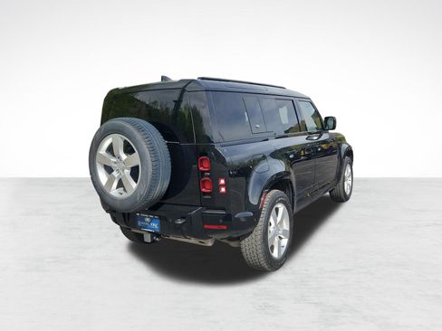 Used 2024 Land Rover Defender 110 X-Dynamic SE AWD/4WD image 8