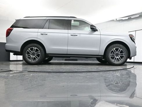 New 2026 Ford Expedition Active AWD/4WD image 31