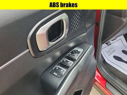 Used 2023 Kia Sorento LX AWD/4WD image 21