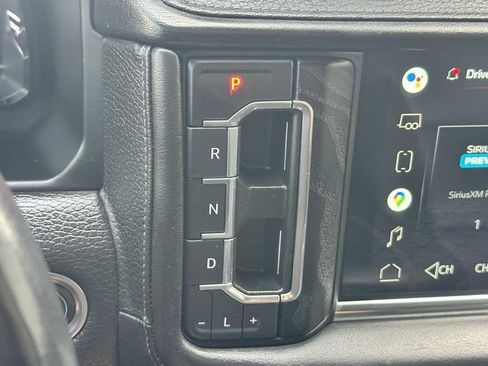 Used 2022 GMC Yukon Denali w/ Advanced Technology Package image 18