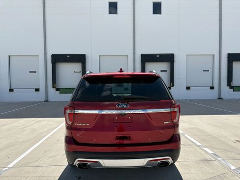 Used 2017 Ford Explorer Platinum AWD/4WD image 8