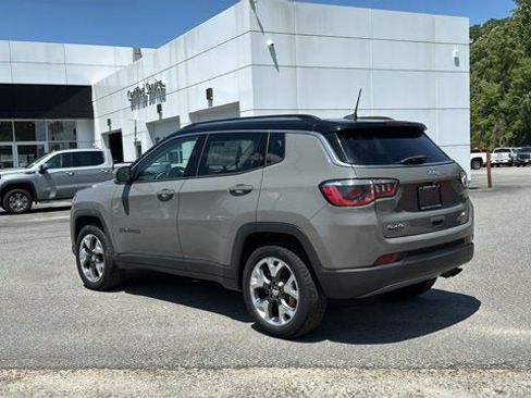 Used 2019 Jeep Compass Limited AWD/4WD image 8