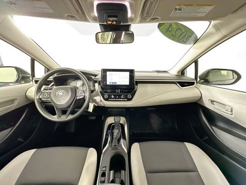 Used 2024 Toyota Corolla LE FWD image 3
