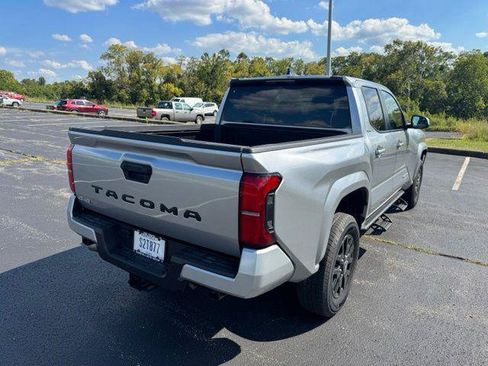 Certified 2025 Toyota Tacoma SR5 AWD/4WD image 3