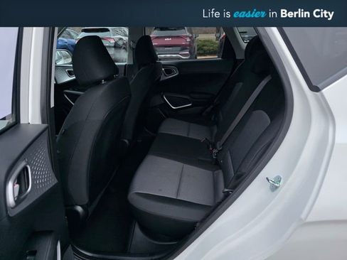 Certified 2025 Kia Soul LX w/ LX Technology Package image 17