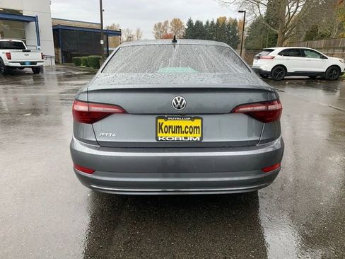 Used 2020 Volkswagen Jetta S image 4