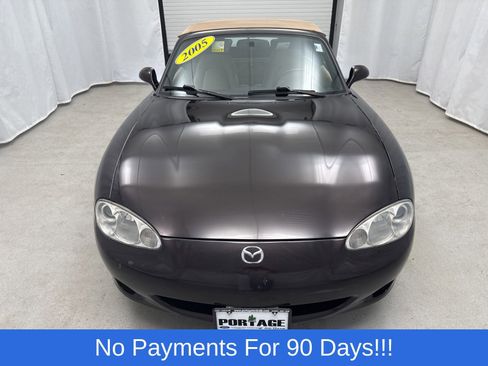 Used 2005 MAZDA MX-5 Miata LS RWD image 6