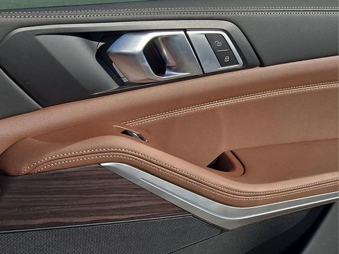 Used 2024 BMW X5 sDrive40i w/ Parking Assistance Package image 14