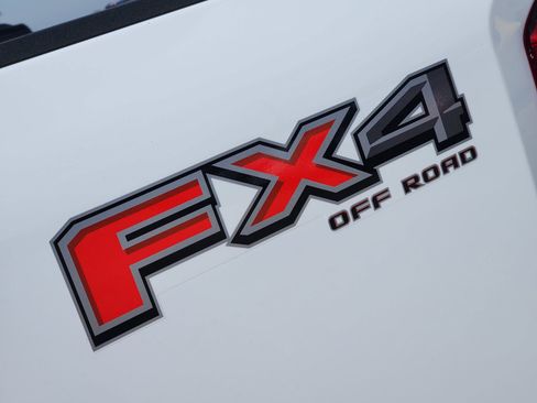 New 2026 Ford F250 XLT w/ FX4 Off-Road Package AWD/4WD image 13