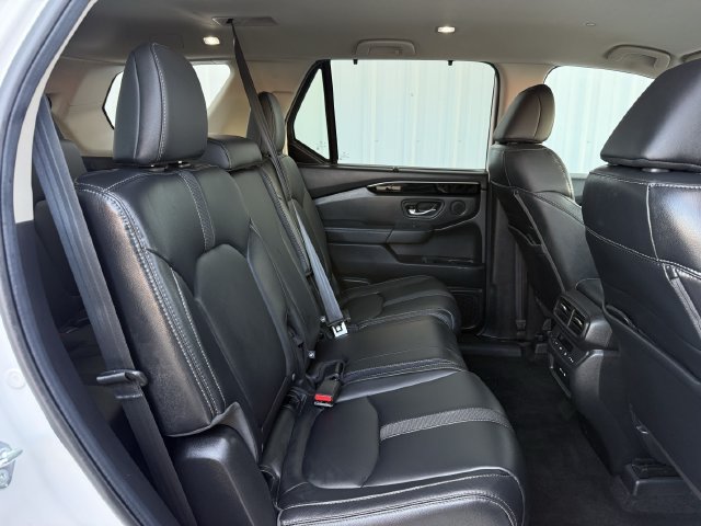 Used 2025 Honda Pilot EX-L image 29