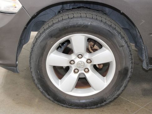 Used 2015 RAM 1500 Express RWD image 51