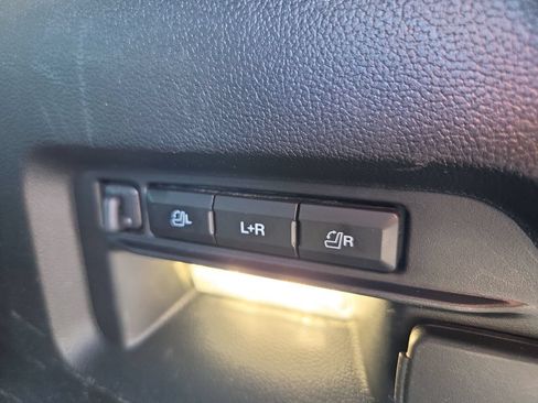 Used 2025 Ford Explorer ST AWD/4WD image 13