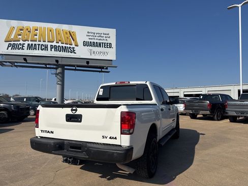 Used 2014 Nissan Titan SV w/ SV Value Truck Package image 15