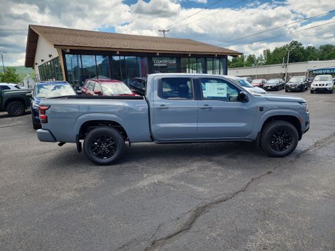 New 2026 Nissan Frontier SV w/ All-Weather Content Package AWD/4WD image 9