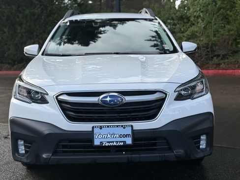 Used 2021 Subaru Outback Premium image 2