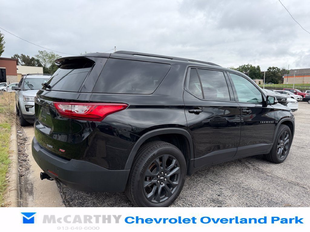 Used 2018 Chevrolet Traverse RS w/ LPO, Cargo Package FWD image 3