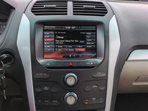 Used 2015 Ford Explorer XLT w/ Equipment Group 202A image 13