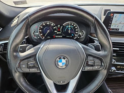 Used 2018 BMW 530e RWD image 16