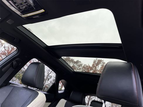 Used 2024 Lexus NX 300h AWD w/ Luxury Package image 23