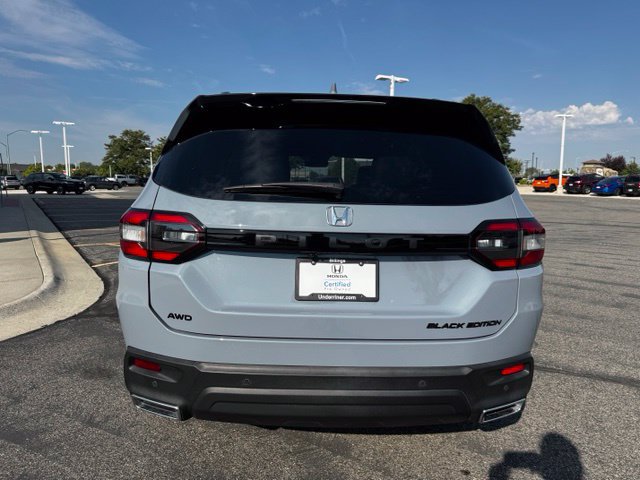 Used 2025 Honda Pilot Black Edition image 6