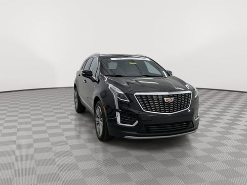 Certified 2025 Cadillac XT5 Premium Luxury w/ LPO, Floor Liner Package AWD/4WD image 2