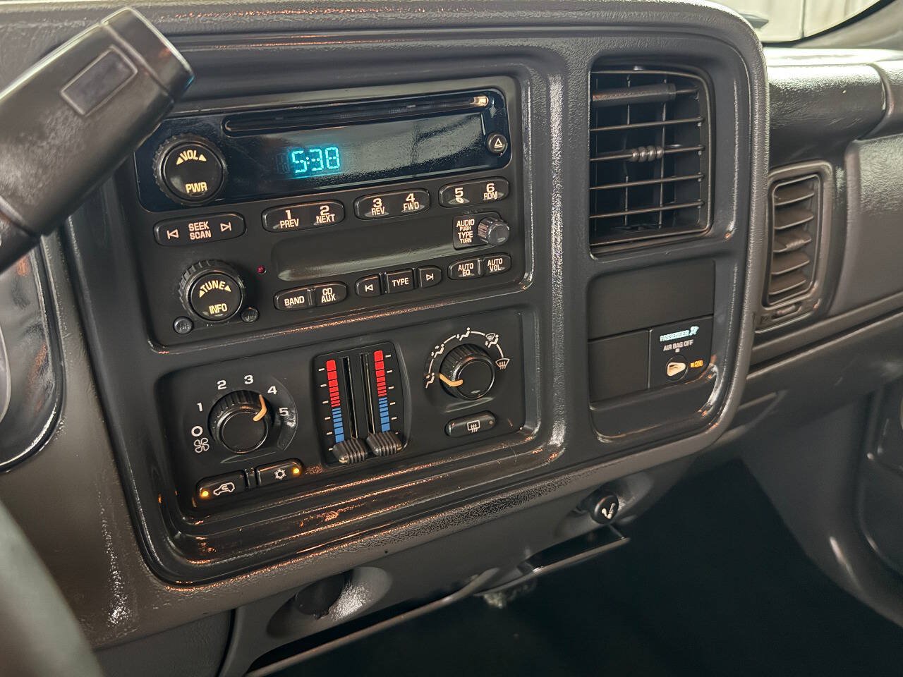 Used 2006 GMC Sierra 3500 SLE w/ Heavy-Duty Power Package RWD image 46