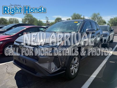 Used 2025 Toyota RAV4 XLE FWD image 1