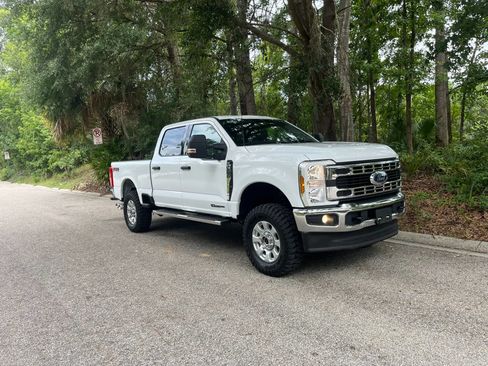 Used 2024 Ford F250 XLT w/ FX4 Off-Road Package AWD/4WD image 4