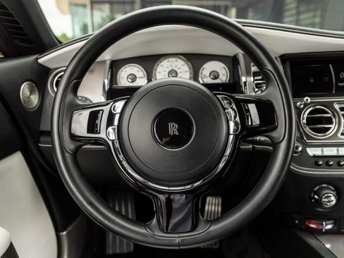 Used 2018 Rolls-Royce Wraith RWD image 35