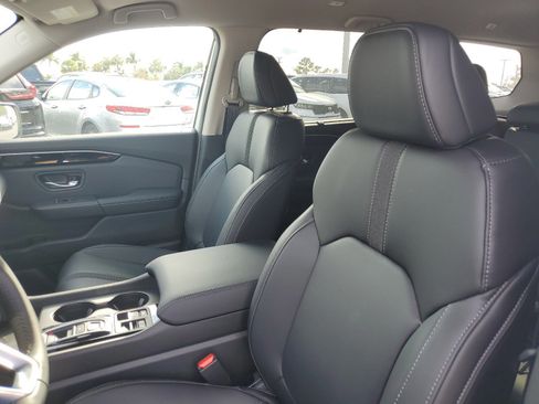 New 2025 Honda Pilot EX-L image 17