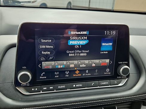 Used 2025 Nissan Rogue SV FWD image 18