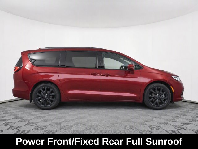 Used 2020 Chrysler Pacifica Touring-L FWD image 8