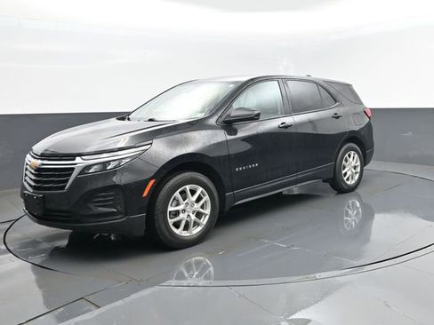 Used 2024 Chevrolet Equinox LS AWD/4WD image 1