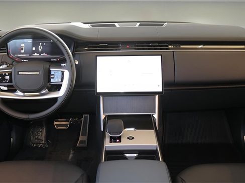 New 2026 Land Rover Range Rover SE image 11