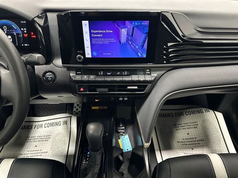 Used 2026 Toyota Camry SE FWD image 25