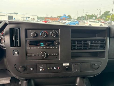New 2025 Chevrolet Express 3500 Work Van w/ Power Convenience Package image 18