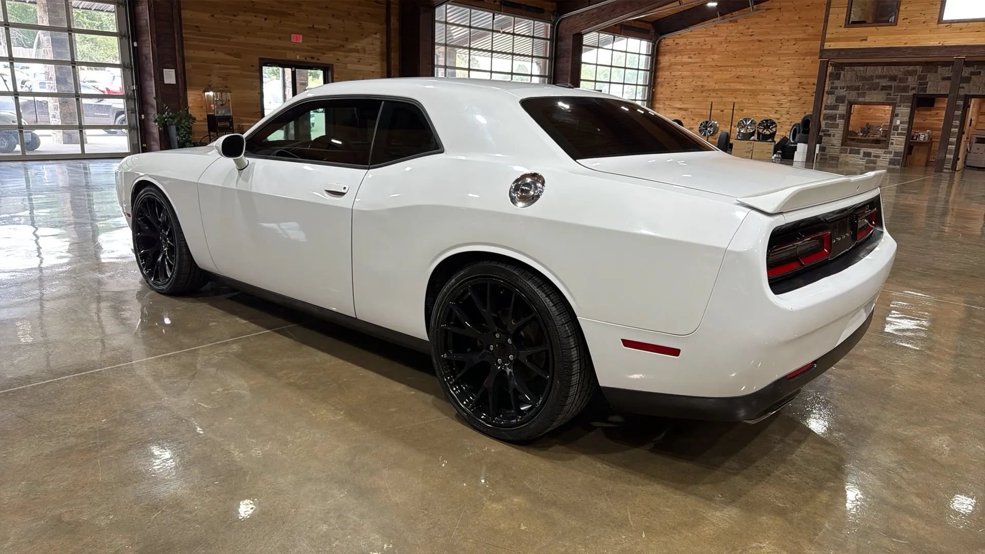 Used 2020 Dodge Challenger R/T RWD image 6