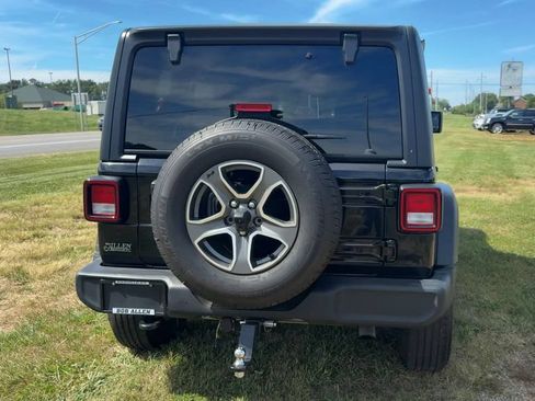 Used 2022 Jeep Wrangler Unlimited Sport AWD/4WD image 6